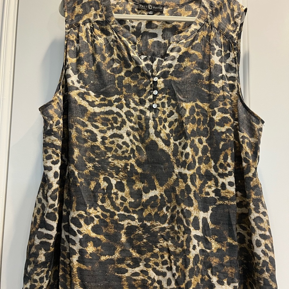 Fred David Leopard Print Sleeveless Blouse